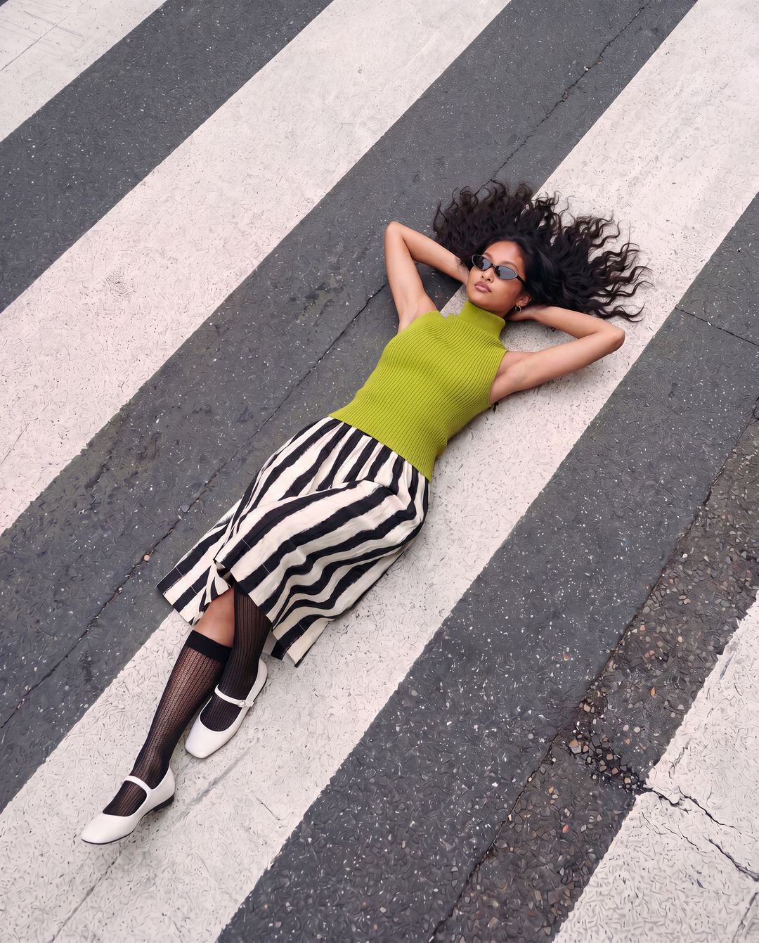 ViZO — crossing · city